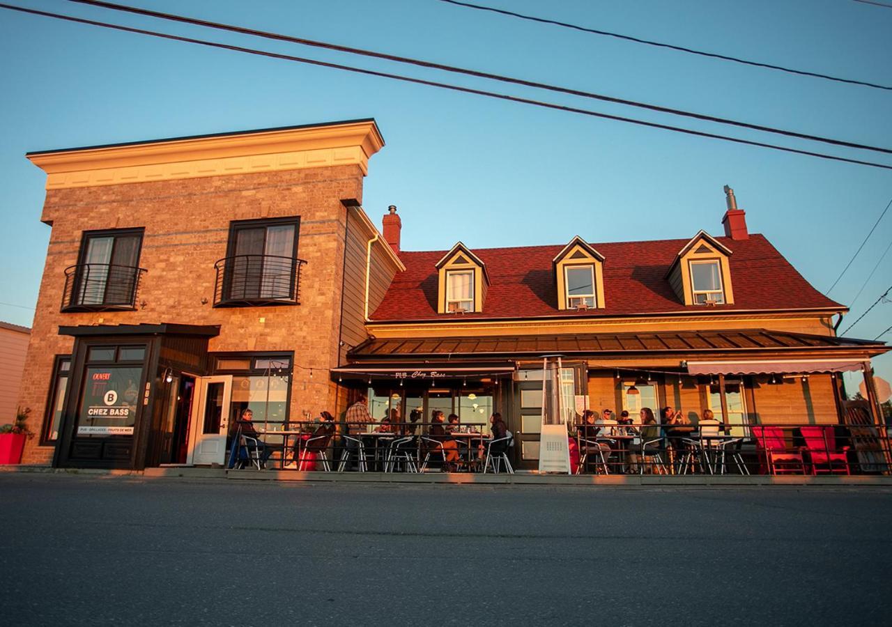 Hotel Le Littoral Bistro Gourmand Et Auberge Sainte Anne-des-Chênes Exterior foto